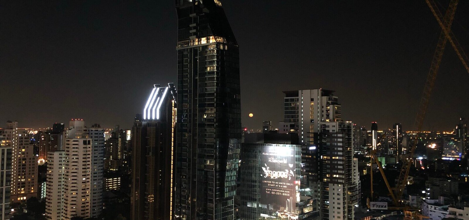 Sukhumvit, Bangkok at night